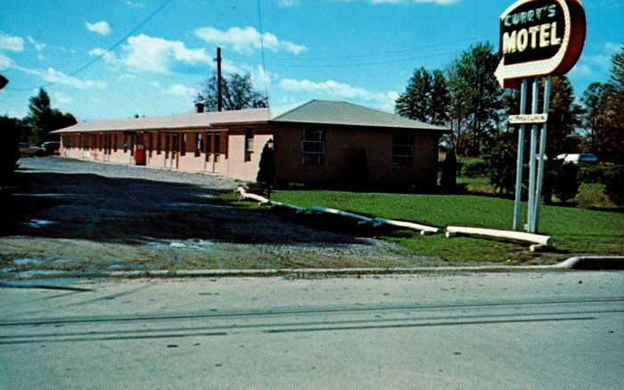 Currys Inn (Currys Motel) - Vintage Postcard (newer photo)